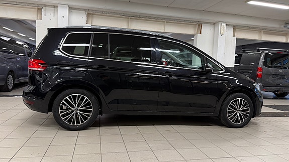 Volkswagen Touran 5 of 23