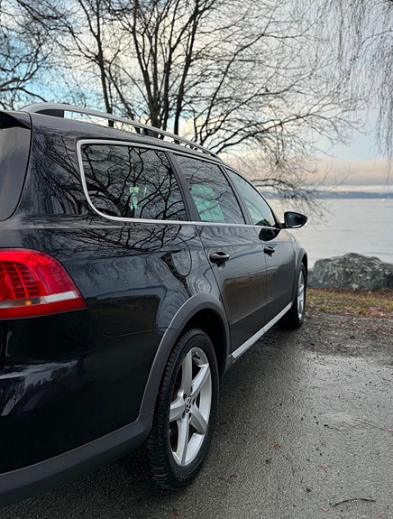 Volkswagen Passat 3 of 15
