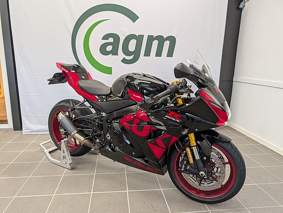 Suzuki GSX-R1000R 3 of 25