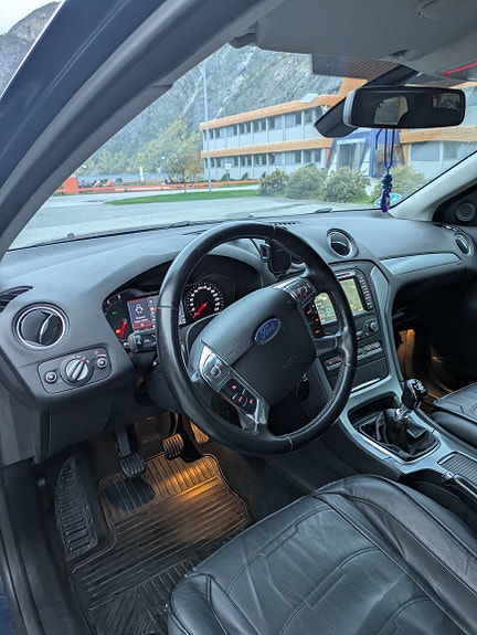 Ford Mondeo 12 of 30
