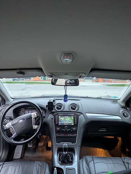 Ford Mondeo 15 of 30