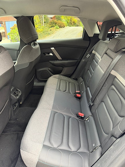 Citroen E-C4 9 of 16
