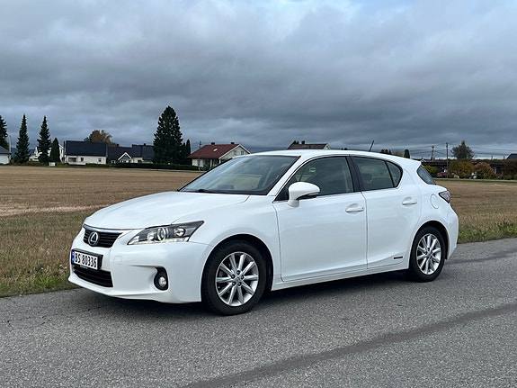 Lexus CT200h 19 of 19
