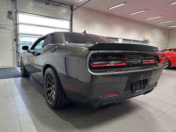 Dodge Challenger 5 of 23