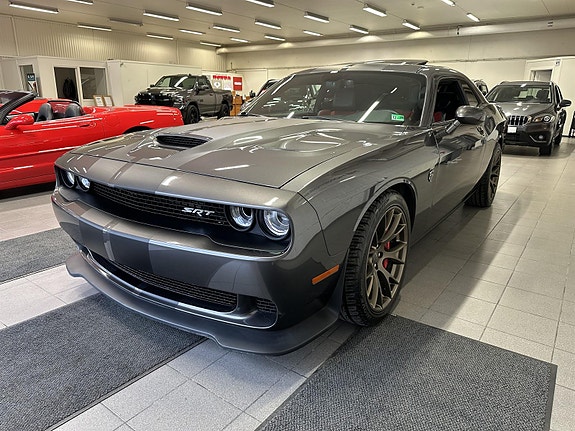Dodge Challenger 4 of 23