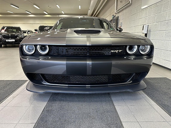 Dodge Challenger 2 of 23