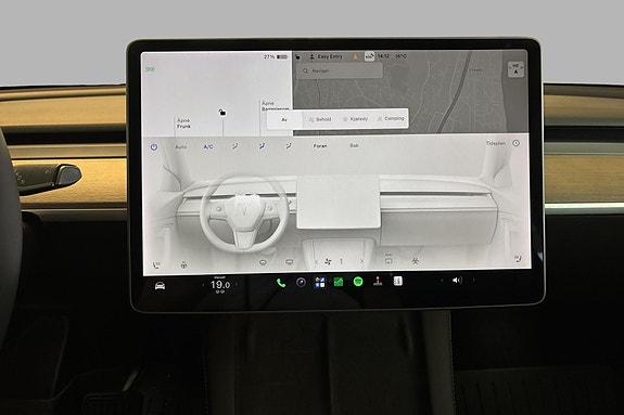 Tesla Model Y 18 of 24
