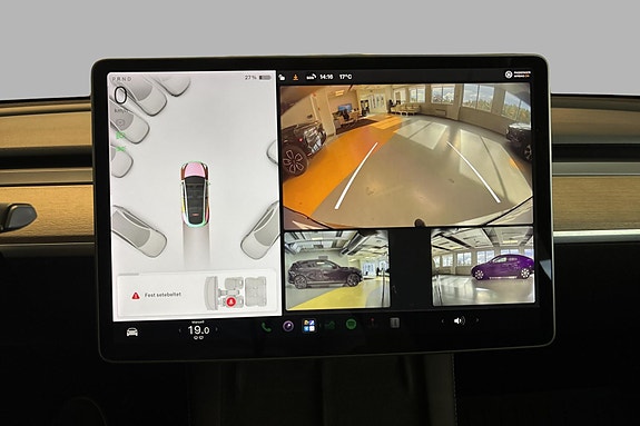 Tesla Model Y 15 of 24