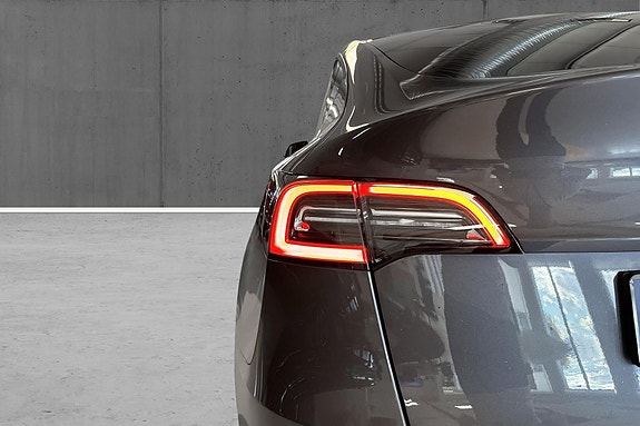 Tesla Model Y 24 of 24