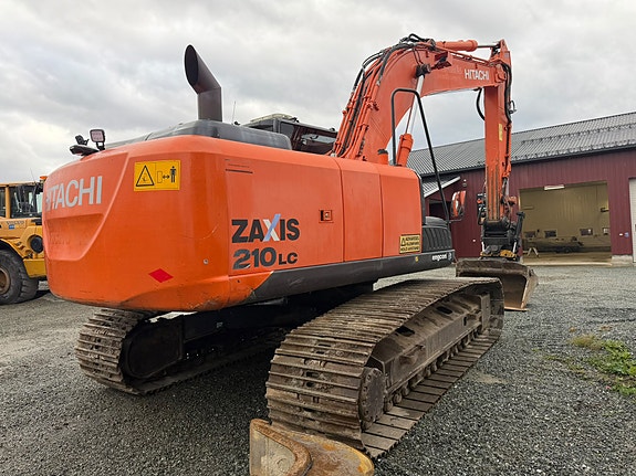 Hitachi ZX210LC-5B 6 of 18