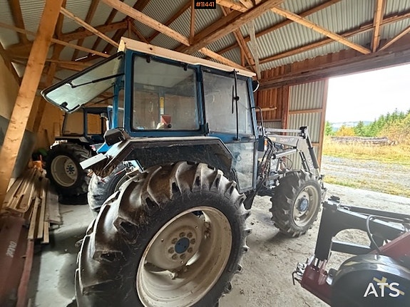Ford 1986 4610 4x4 traktor med frontlaster 4 of 30