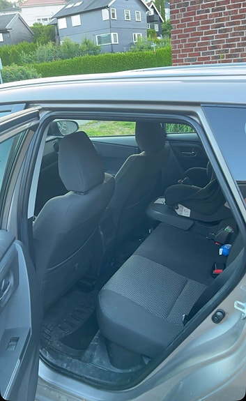 Toyota Auris 6 of 9