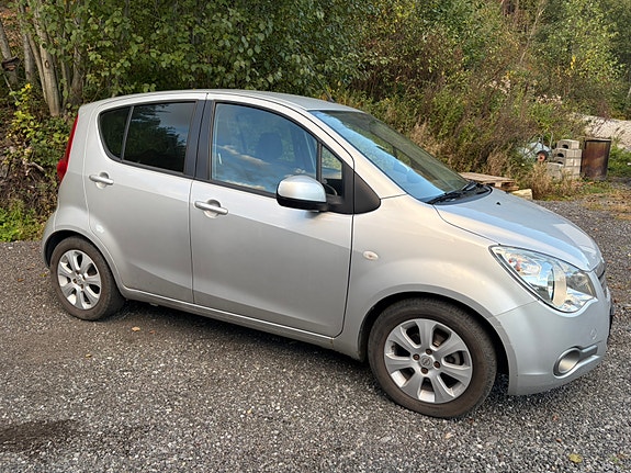 Opel Agila 4 of 12