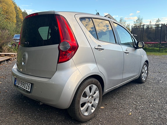 Opel Agila 7 of 12