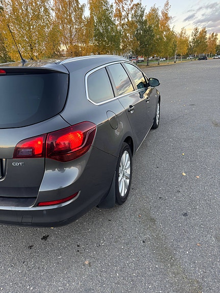 Opel Astra 4 of 30