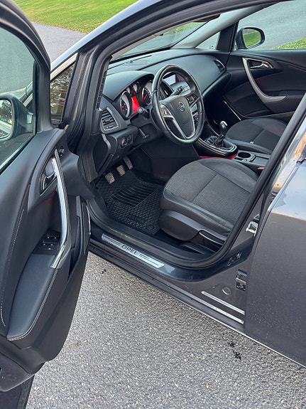Opel Astra 13 of 30