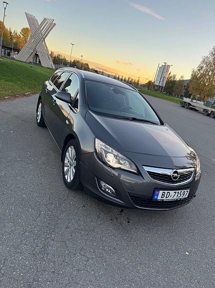 Opel Astra 2 of 30