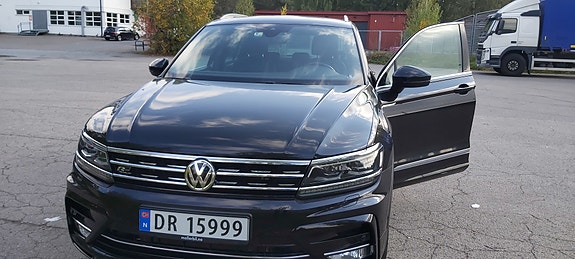 Volkswagen Tiguan 4 of 30