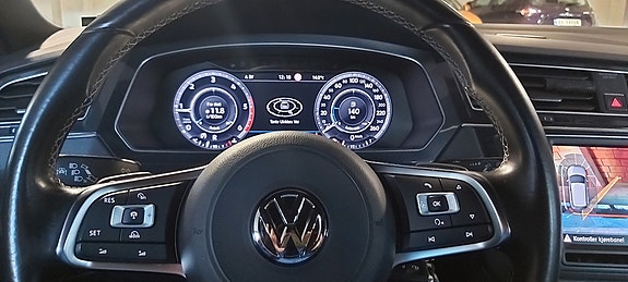 Volkswagen Tiguan 12 of 30