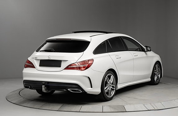 Mercedes-Benz CLA180 2 of 8