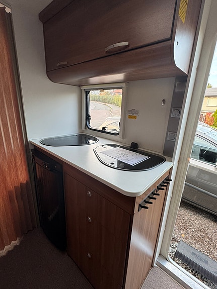 Adria Altea 472 9 of 12
