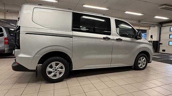 Ford Transit Custom 7 of 20