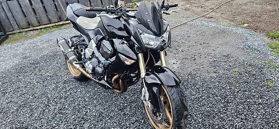 Kawasaki Z 1000 2 of 5