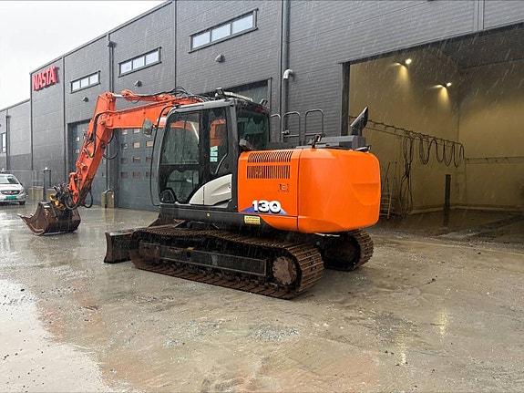 Hitachi ZX 130-6 3 of 6