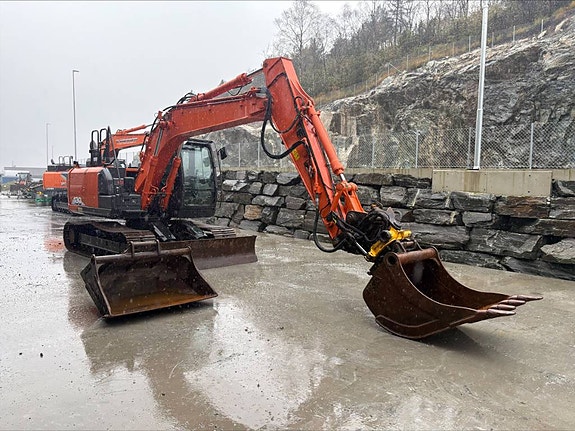 Hitachi ZX 130-6 6 of 6