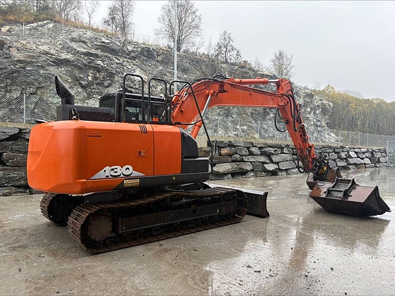 Hitachi ZX 130-6 4 of 6