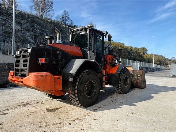 Hitachi ZW180PL-6 4 of 6