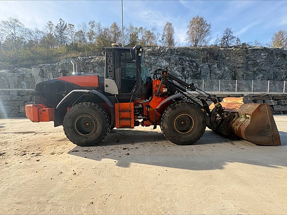 Hitachi ZW180PL-6 5 of 6