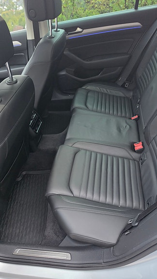 Volkswagen Passat 11 of 16