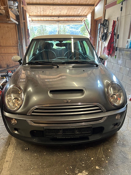 MINI Cooper S 3 of 25