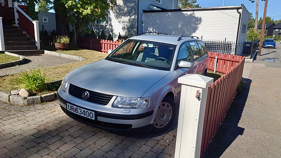 Volkswagen Passat 5 of 14