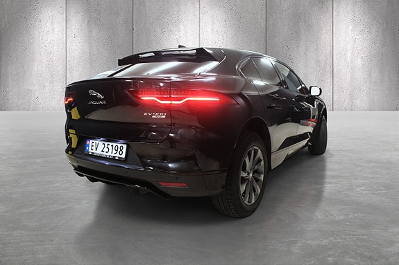 Jaguar I-PACE 10 of 30