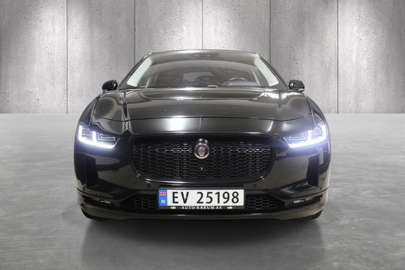 Jaguar I-PACE 3 of 30