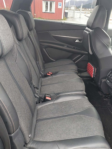 Peugeot 5008 5 of 6