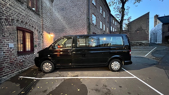 Volkswagen Caravelle 3 of 30