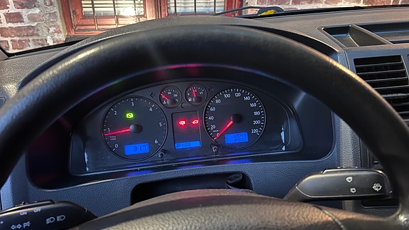 Volkswagen Caravelle 12 of 30