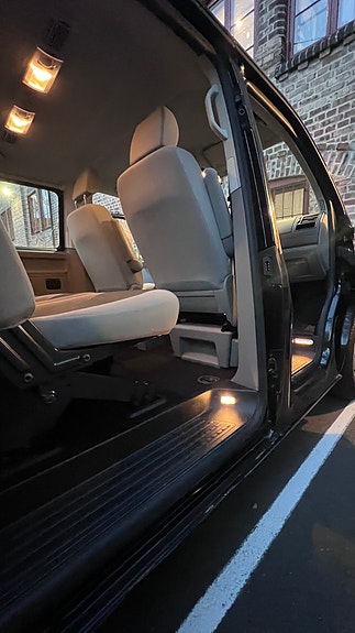 Volkswagen Caravelle 25 of 30