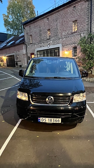Volkswagen Caravelle 5 of 30