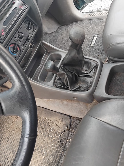 Ford Ranger 13 of 16