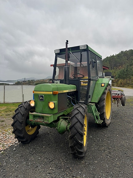 John Deere 2030 2 of 18