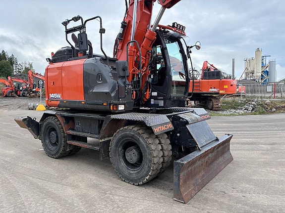 Hitachi ZX145WT-6 4 of 8