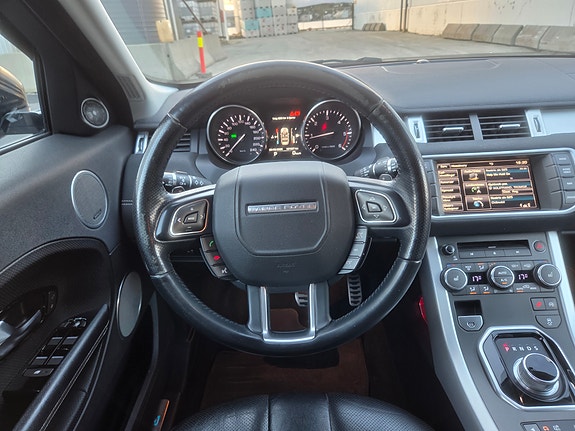 Land Rover Range Rover Evoque 22 of 30