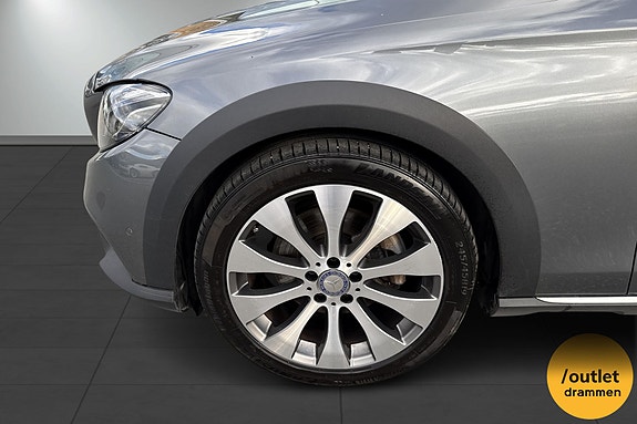 Mercedes-Benz E220 d 10 of 26
