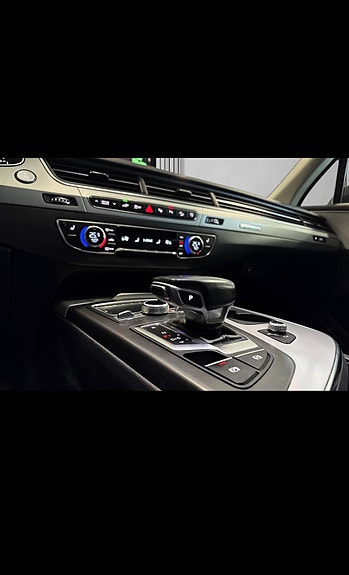 Audi Q7 11 of 22