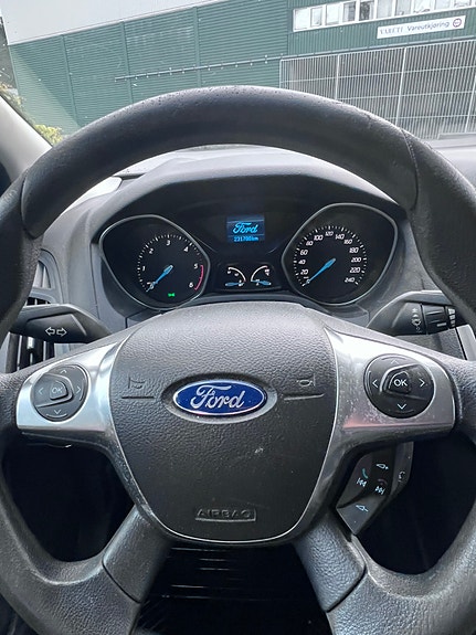 Ford Focus 9 of 11