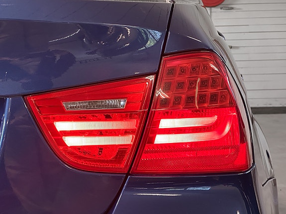 BMW 320d 25 of 27